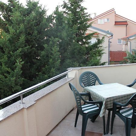 Apartments Marszalek Novalja Habitación foto