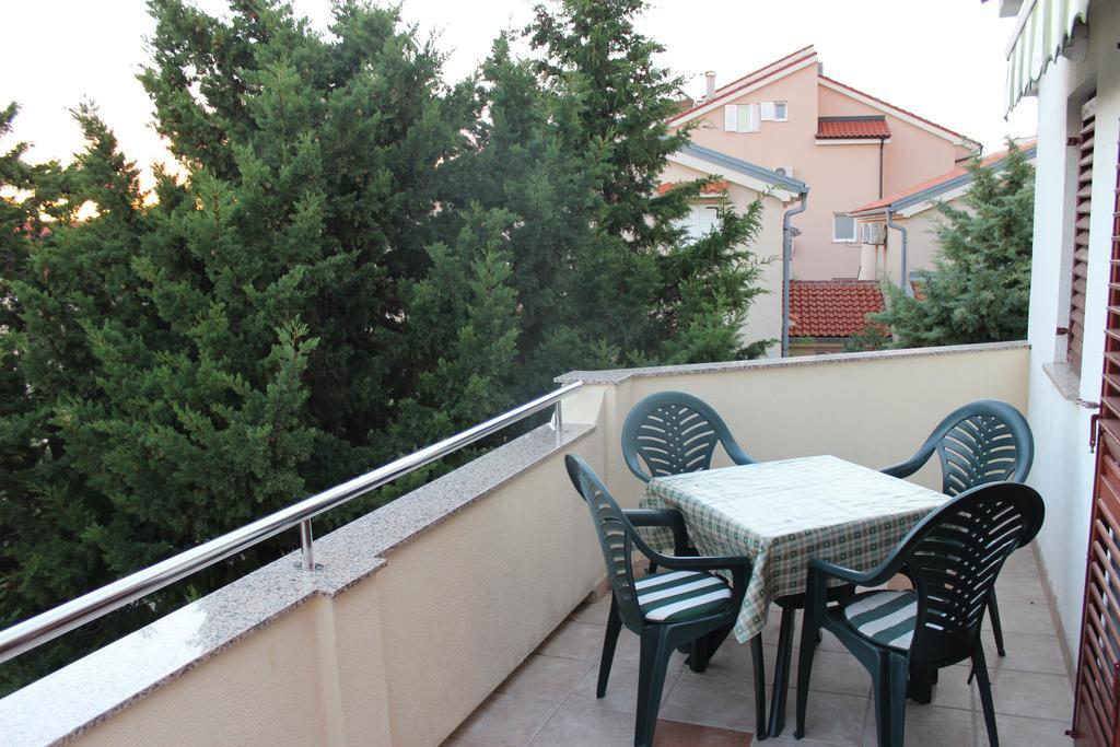 Apartments Marszalek Novalja Habitación foto