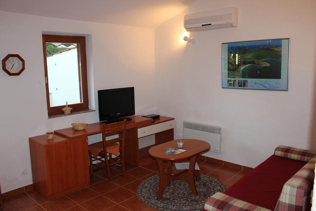 Apartments Marszalek Novalja Habitación foto