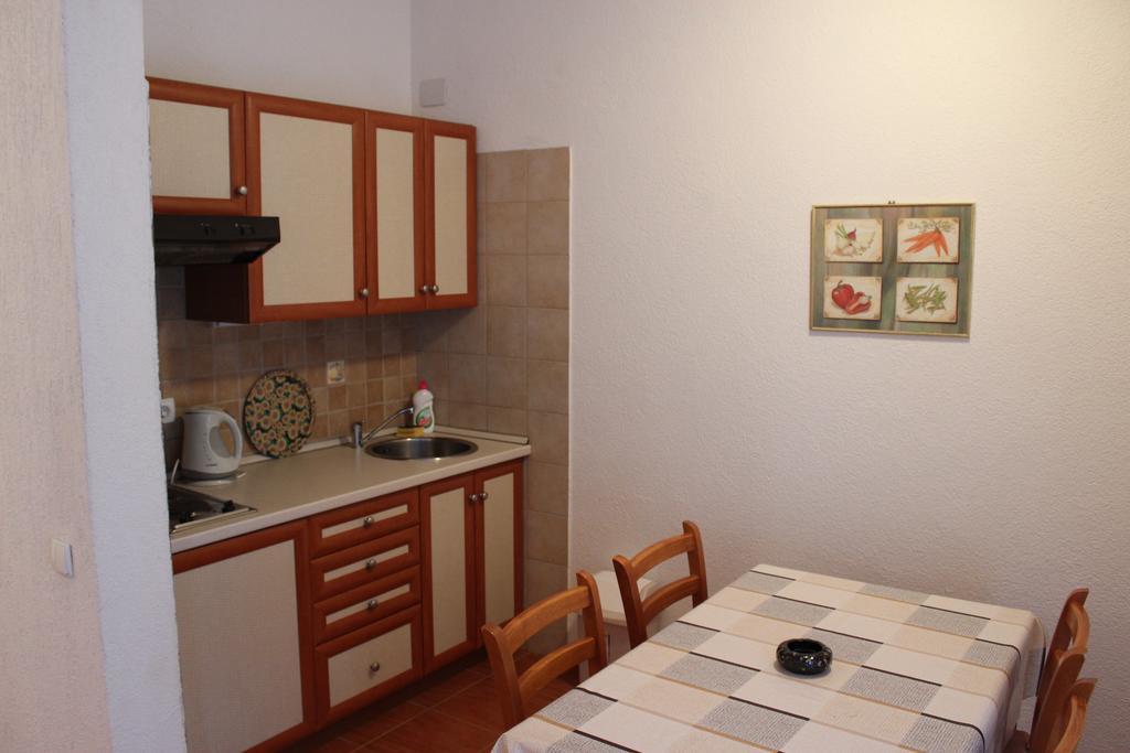Apartments Marszalek Novalja Habitación foto